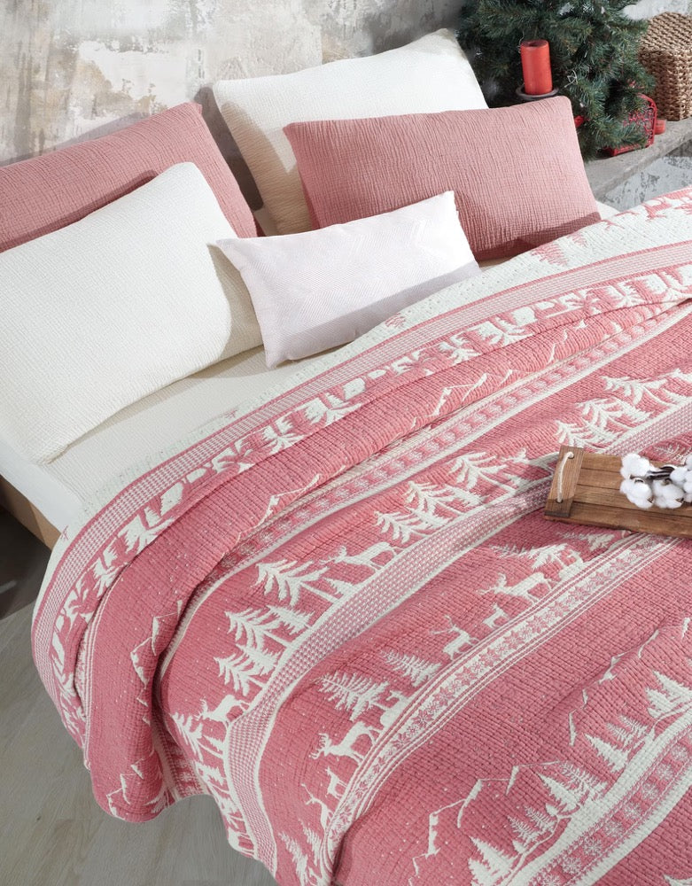 Organic Gauze Christmas Quilted Blanket: 6-Layer Muslin Farmhouse Bedding